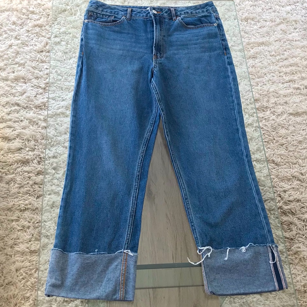 FOREVER 21 CROPPED JEANS ✨